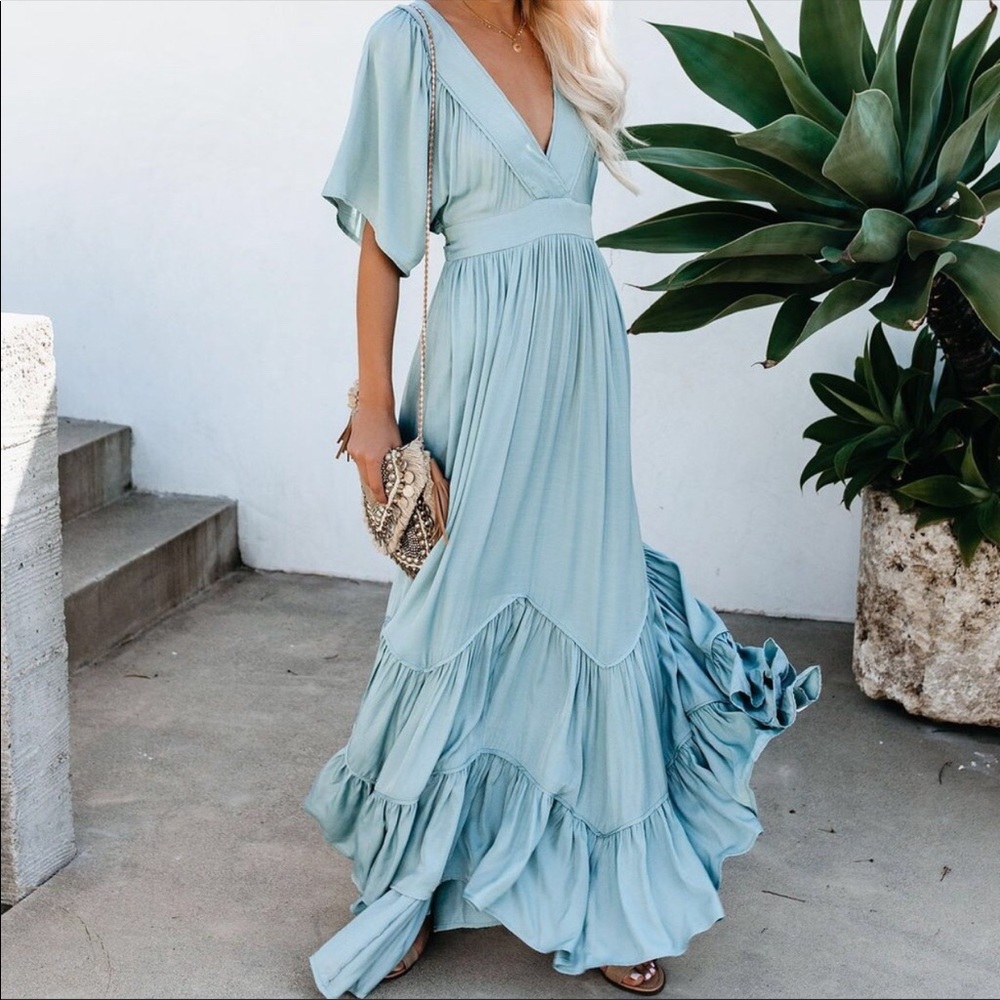 NWT Vici Seafoam Season pocketed tiered maxi dress